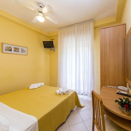 Hotel Rita Riccione Eksteriør billede