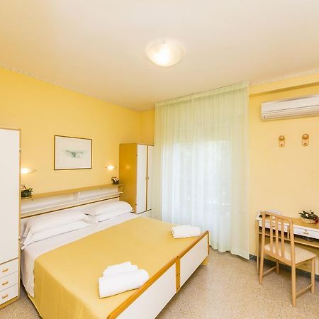 Hotel Rita Riccione Eksteriør billede