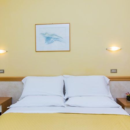 Hotel Rita Riccione Eksteriør billede