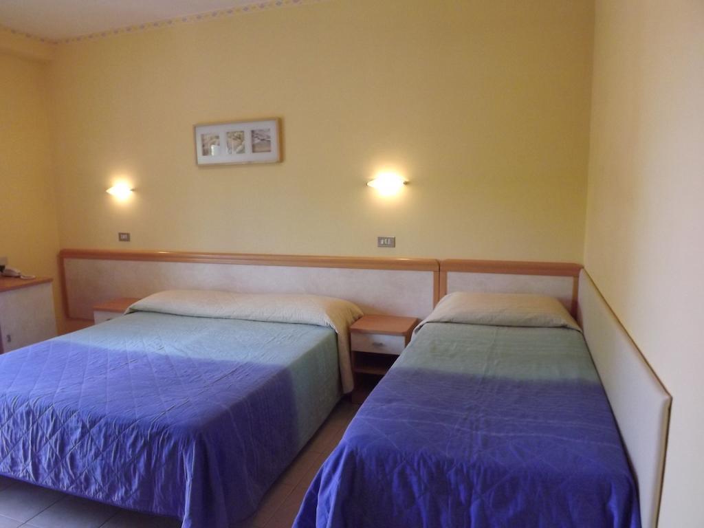 Hotel Rita Riccione Værelse billede