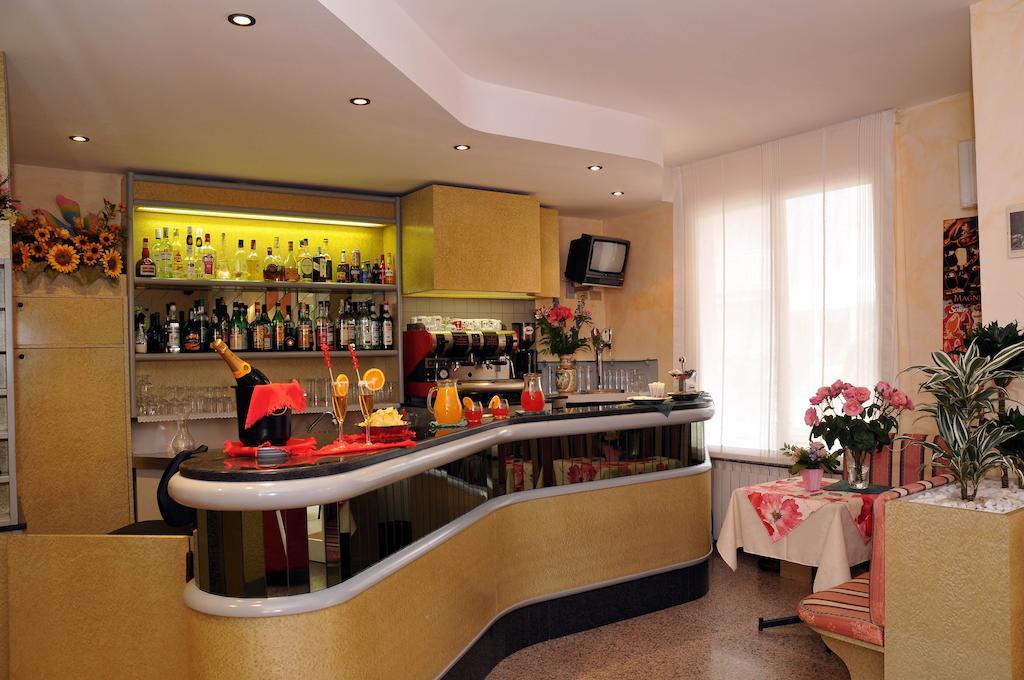 Hotel Rita Riccione Eksteriør billede