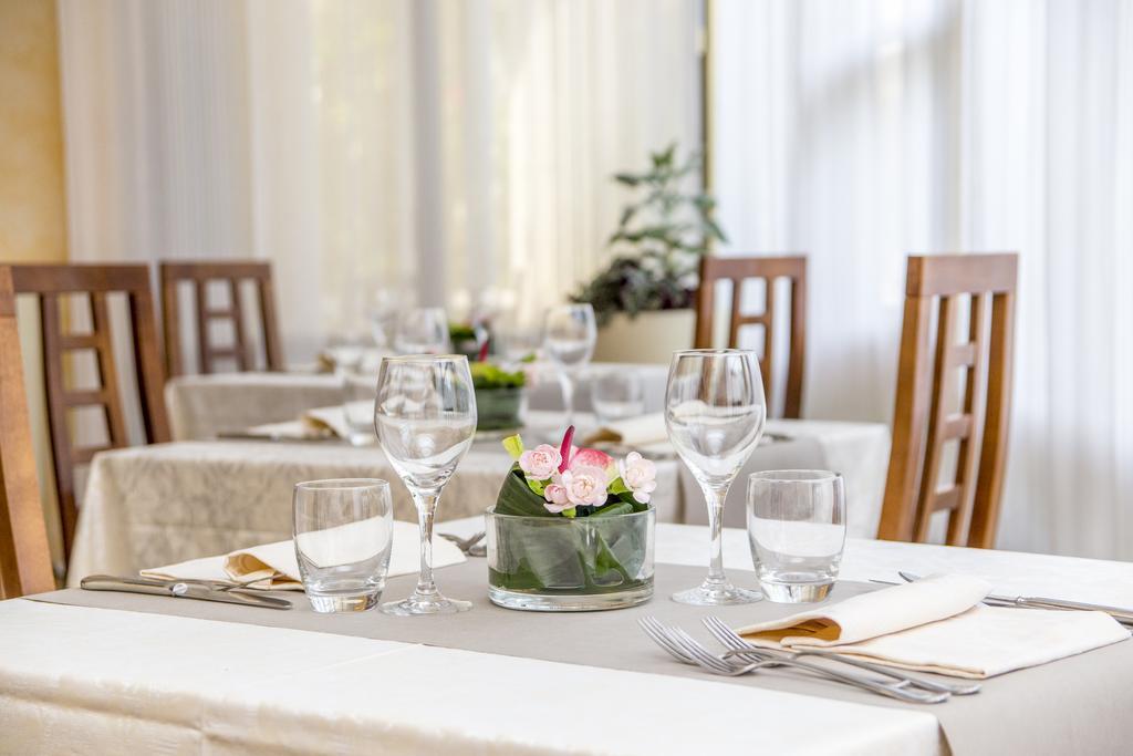 Hotel Rita Riccione Eksteriør billede